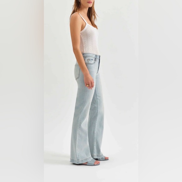 Heartbreaker Mid Rise Flare - Picture 3 of 4